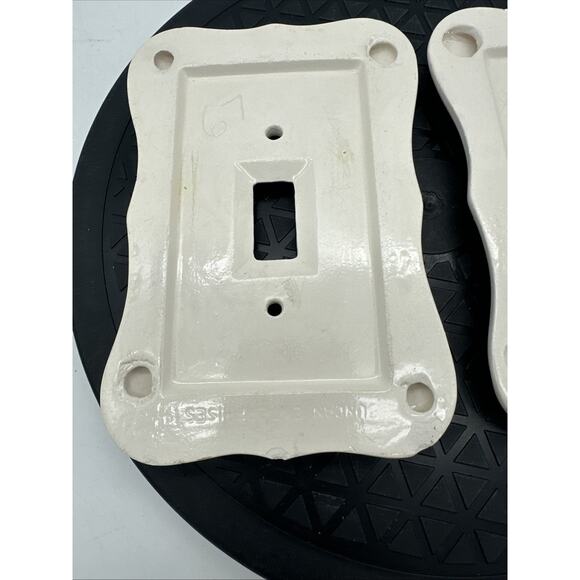 Lot Of 2 Vintage 67’ Ceramic Light Switch Covers Floral Design - Picture 6 of 8